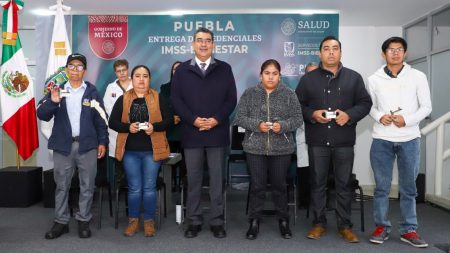 Inicia Sergio Salomón la entrega de credenciales del programa IMSS BIENESTAR